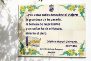 Cristina Maruri en la ruta de la poesía de Estepona