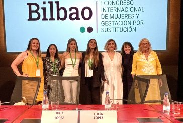 La escritora asiste al I Congreso Internacional de Gestación Subrogada que se celebra en Bilbao